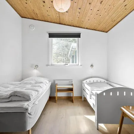 1469-aakirkeby-lyngvejen-35 펜션 *