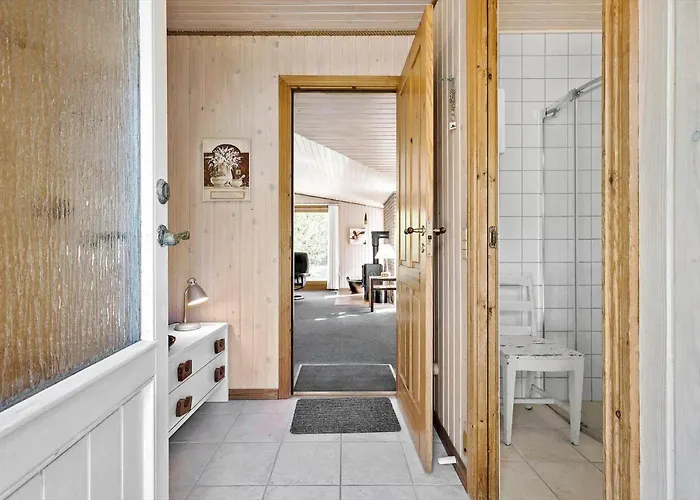 1469-aakirkeby-lyngvejen-35 *